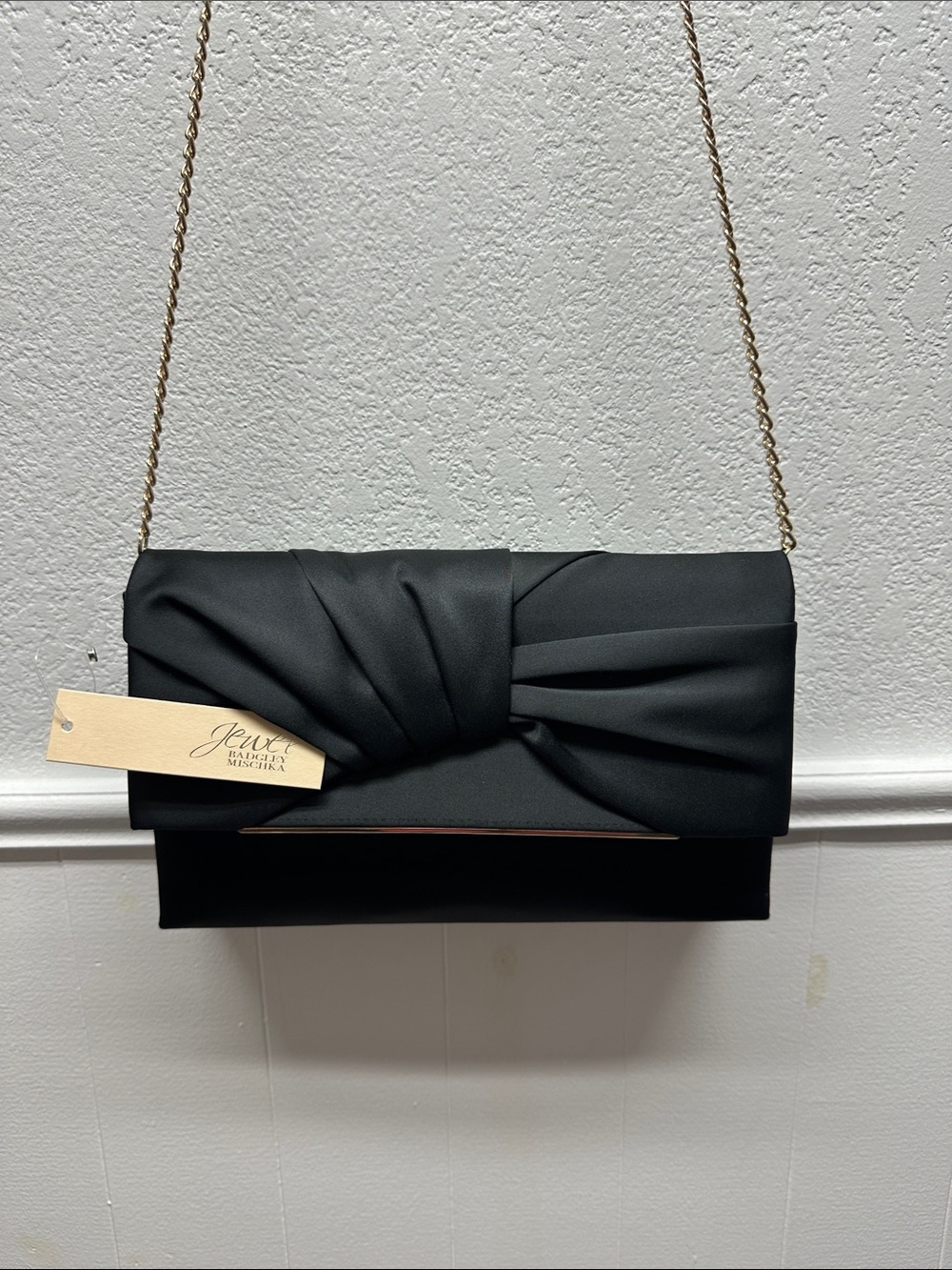 K164 Badgley Mischka Black Satin Knot-Front Evening Clutch Gold Chain Crossbody